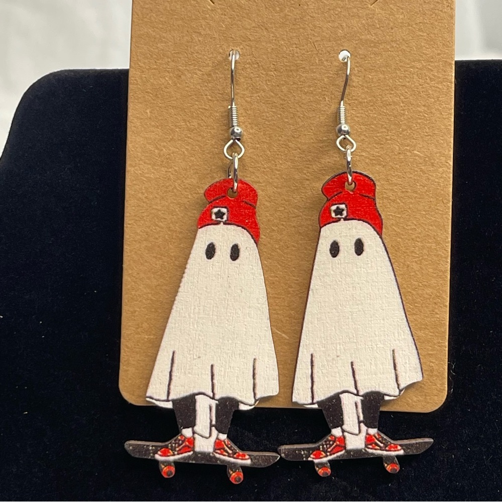 NWOT Ghost on a skate board